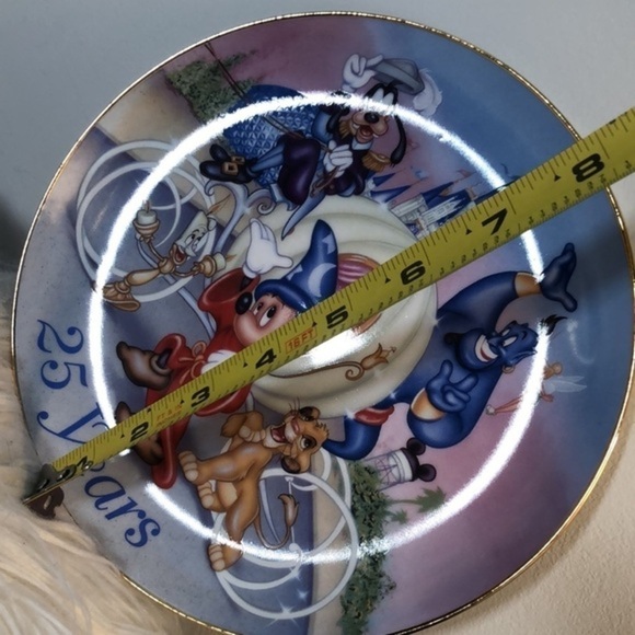 DISNEY | 1996 Walt Disney World 25th Anniversary ‘..remember the magic’ Plate - Picture 2 of 3